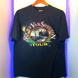 HEF-T RVS On Tour Shirt